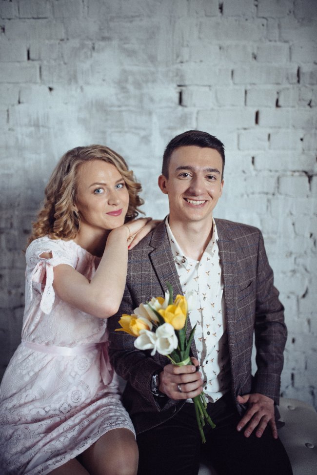 Луцькі телеведучі знялись у фотосесії в стилі «Friends». ФОТО