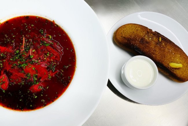 У Луцьку відкрили ресторан «Любарт». ФОТО*