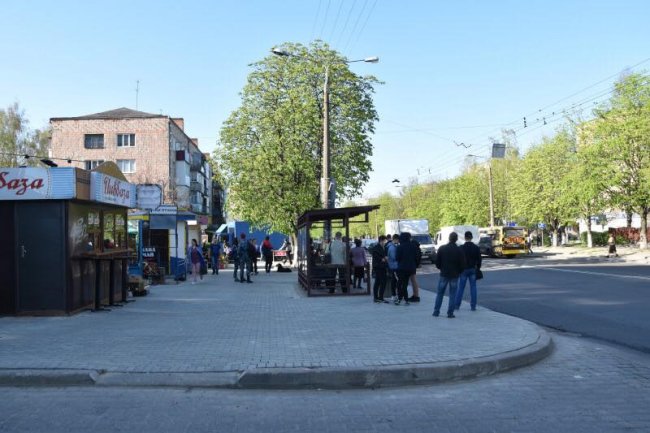 У Луцьку відновили ремонт доріг і дворів. ФОТО
