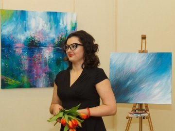 «Сезони любові» - виставка луцької художниці