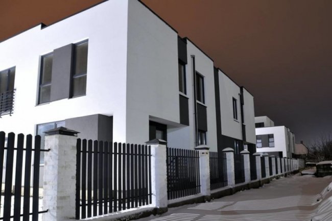 На ЖК «Оріон» встановили вечірнє освітлення*