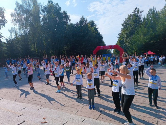 У Луцьку відбувся забіг у вишиванках: збирали кошти для ЗСУ 