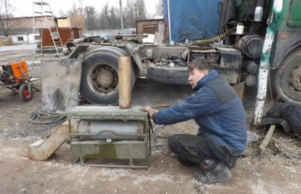 У Володимирі-Волинському ремонтують БТР-и. ФОТО