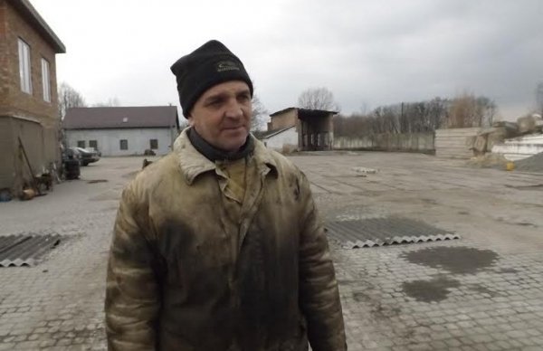 У Володимирі-Волинському ремонтують БТР-и. ФОТО