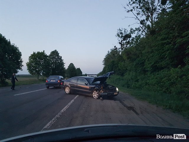 Під Луцьком зіткнулися дві «іномарки»