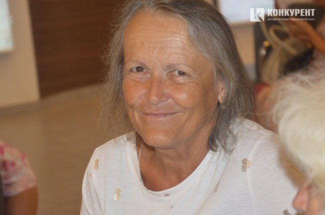 У Луцьку пенсіонерам показували сімейний фільм. ФОТО