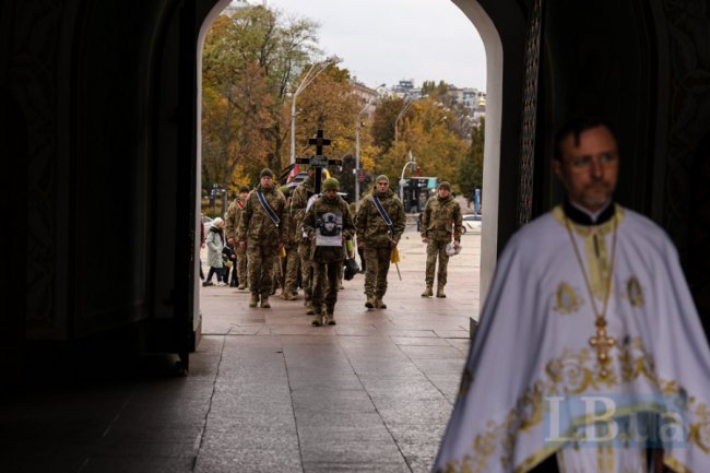 На фронті загинув сержант Андрій Романюк. Він пішов на війну добровольцем у 16 років