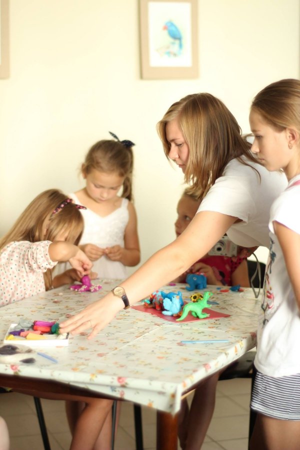 У Луцьку діти ліпили анімаційних персонажів з пластиліну. ФОТО