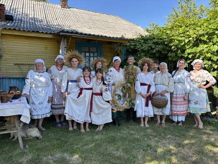 «Щоб діти і онуки пам'ятали»: колектив на Волині зберігає та відроджує автентичні пісні чотирьох поколінь. ВІДЕО
