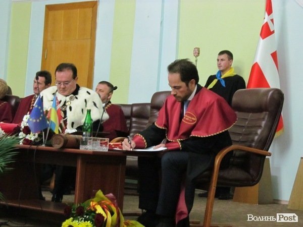 У Луцьку два вчених отримали титул доктора філософії. ФОТО