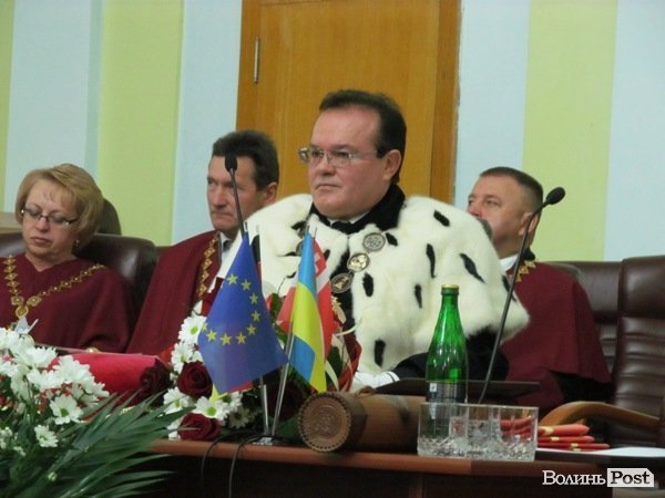 У Луцьку два вчених отримали титул доктора філософії. ФОТО