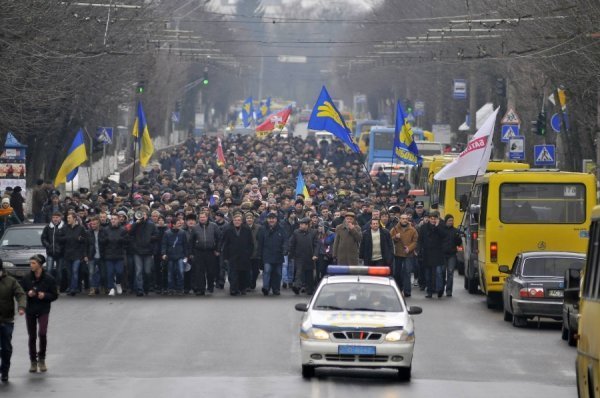 Луцьк. Віче і марш Майдану. ФОТО