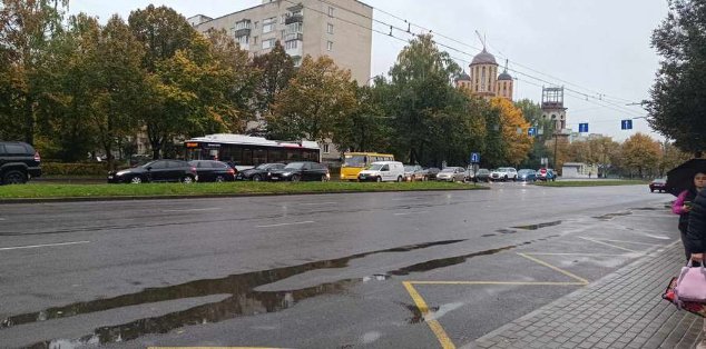 Автопригода ускладнила рух магістральним проспектом у Луцьку