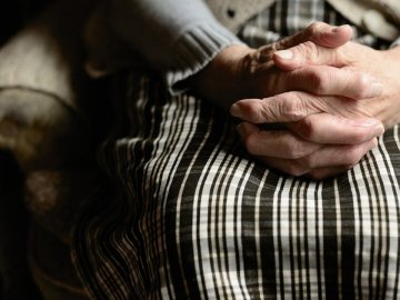 21-річний волинянин обікрав пенсіонерку та намагався зґвалтувати