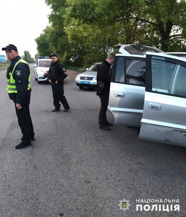 Впіймали на гарячому: на Миколаївщині затримали крадіїв терміналів. ФОТО