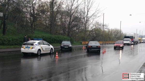 На вулиці Глушець зіткнулися два автомобілі. ФОТО