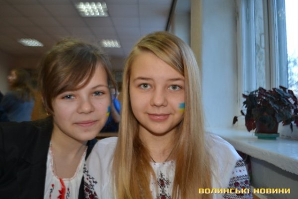 У луцькій школі учні влаштували «Євромайдан в класі». ФОТО