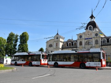 Вулицями Луцька курсуватимуть ще два нових тролейбуси. ФОТО