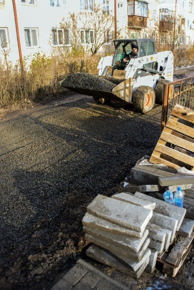 Петиції в дії: на вимогу лучан облаштовують пішохідну доріжку