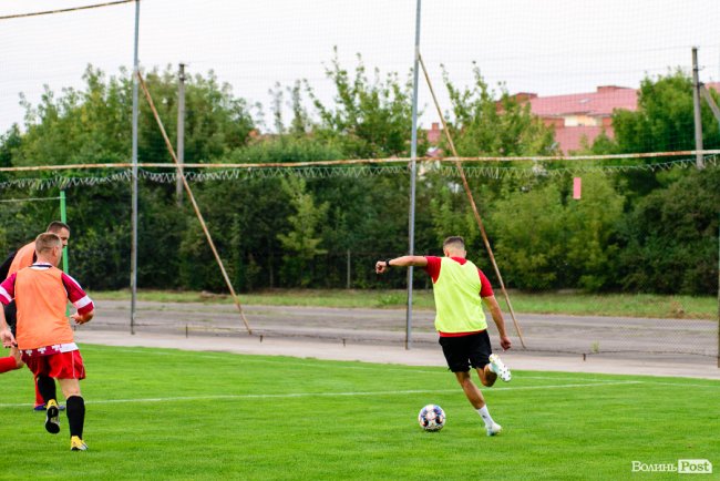 «Поступилися «Волині»: як журналісти відбігали матч проти футболістів луцького клубу. ФОТО