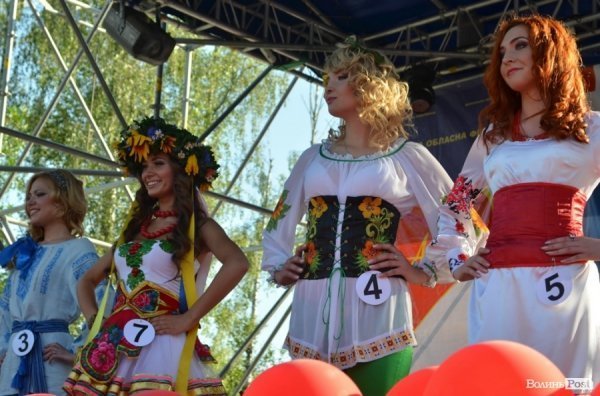 У Луцьку обрали найкрасивішу студентку. ФОТО