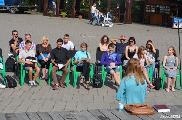 Вуличні лектори розповіли про старовинну долю Луцька. ФОТО