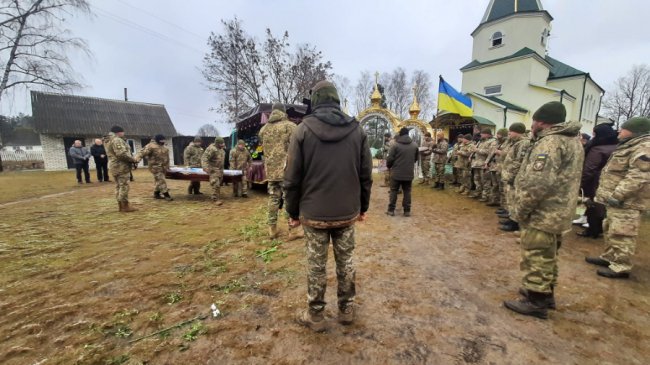 На Волині попрощалися із військовим Сергієм Панасюком, який загинув біля білоруського кордону. ФОТО