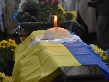 Скорботний день: у Луцьку поховали двох Героїв