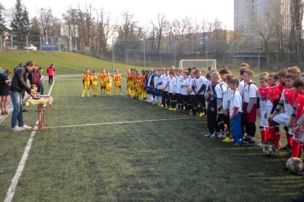 У Луцьку македонець нагородив юних «зірок» футболу. ФОТО