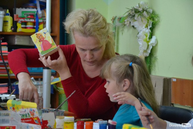 Як у Луцьку розважають дітей переселенців. ФОТО