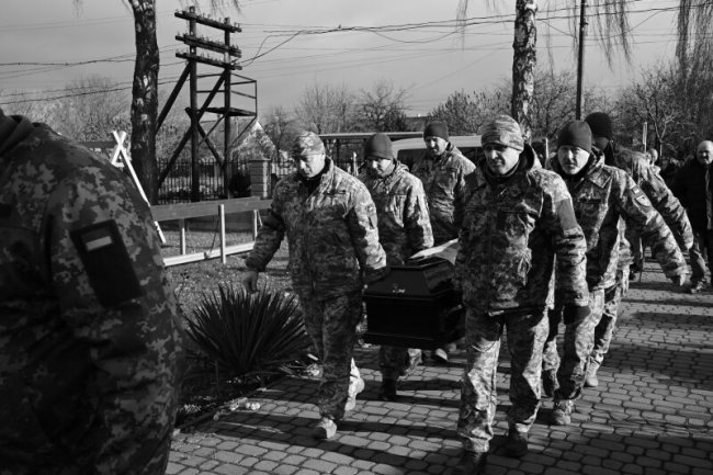 У Луцькій громаді попрощалися з Героєм Романом Мельничуком