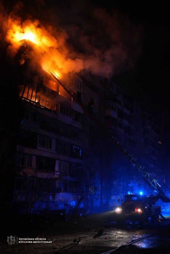 Росія вдарила дроном по багатоповерхівці у Запоріжжі