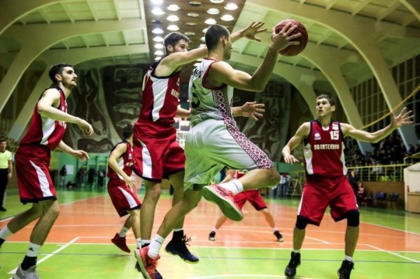 Луцька звитяга: «Волиньбаскет» удома розтрощив харків’ян