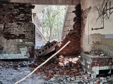 Хлопчик – досі в лікарні: що відомо про будівлю у Луцьку, де травмувалися діти