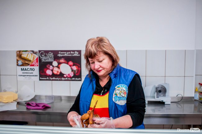 Смачні подарунки та знижки: міні-маркет «УгринівМолоко» відсвяткував дворіччя. ФОТО*