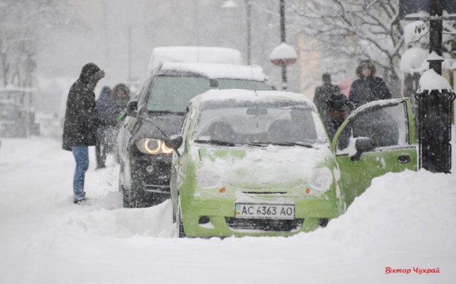 Старе місто у Луцьку накрило сніговою периною. ФОТО