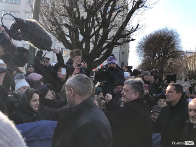 У Луцьк приїхав Петро Порошенко. ФОТО