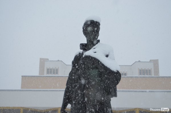 Снігопад у Луцьку. ФОТО