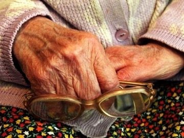 Представилися працівницями газової служби: на Волині шахрайки обікрали 94-річну бабусю