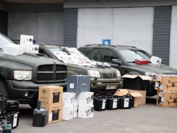 Захисникам на фронт передають нову партію допомоги із Луцька