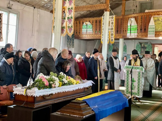 Назавжди 33: на Волині попрощалися з Героєм Романом Филипенком