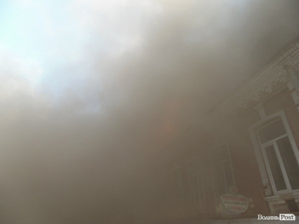 Фото великої пожежі в центрі Луцька. ДОПОВНЕНО