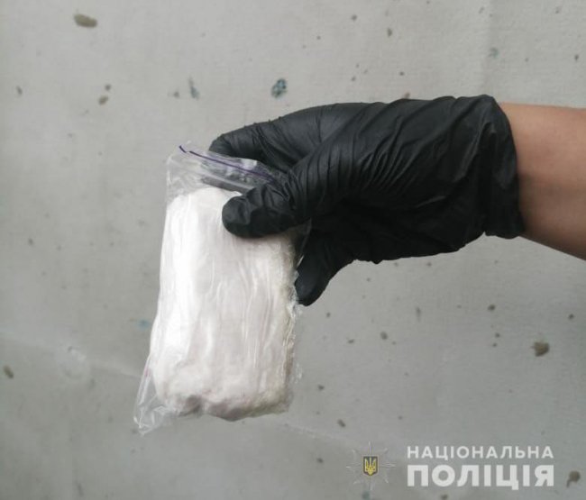 Суд не взяв під варту хлопця, який у Луцьку збував наркотики великими партіями