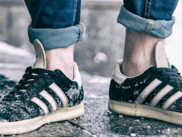 У Луцьку хлопець обморозив ноги, бо гуляв у кросівках