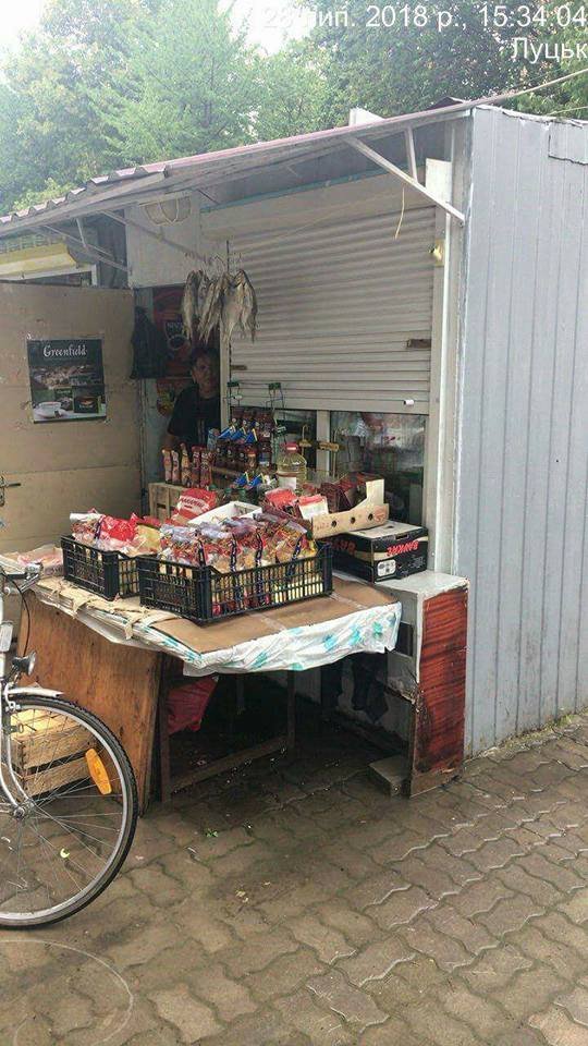 У Луцьку зловили порушницю-рецидивістку, яка продавала підроблений алкоголь