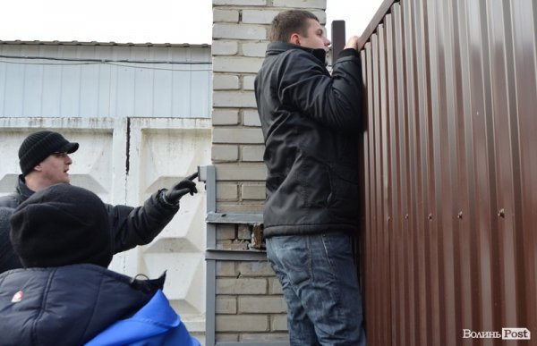 У Луцьку спалили «труну Партії регіонів». ФОТО. ВІДЕО