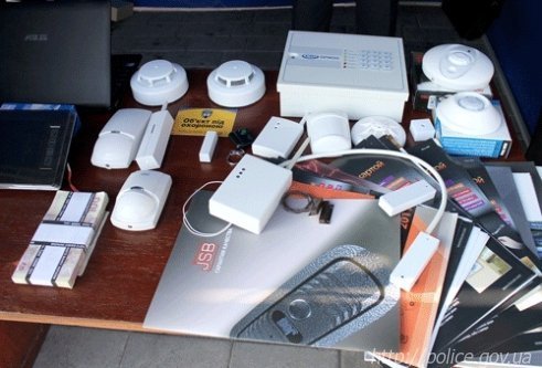 «Беркут» влаштував показову бійку у центрі Луцька. ФОТО