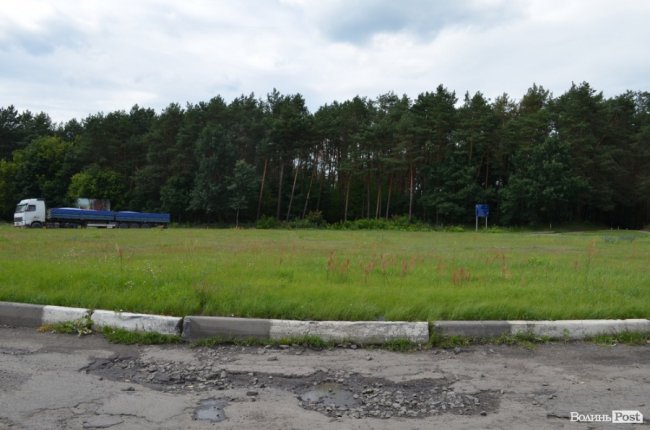 Замість ям – новенький асфальт: на волинській дорозі відремонтують кільце