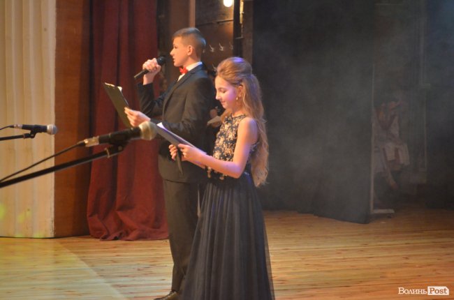 У Луцьку відбувся V міський фестиваль-конкурс двійнят та близнят. ФОТО