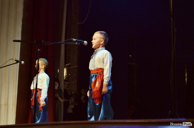 У Луцьку відбувся V міський фестиваль-конкурс двійнят та близнят. ФОТО